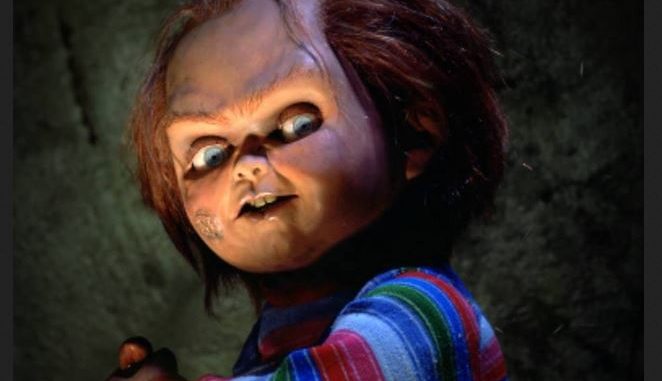 Chucky wishes you Merry Christmas with the postcards and motion poster of the "Child's Play" reboot